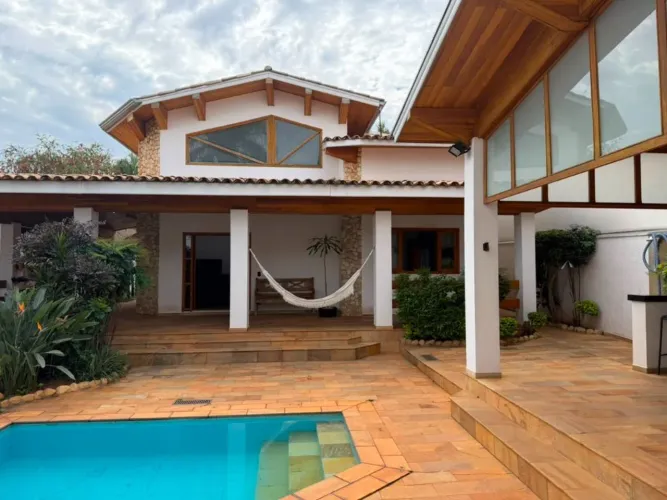 Casa à venda no bairro Vila José Kalil Aun em Cosmópolis/SP.