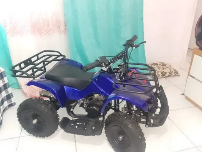 Quadriciclo infantil a gasolina