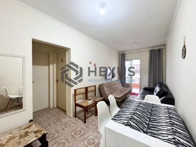 Apartamento com varanda vista mar a 2 quadras da praia nas Pitangueiras, Guarujá