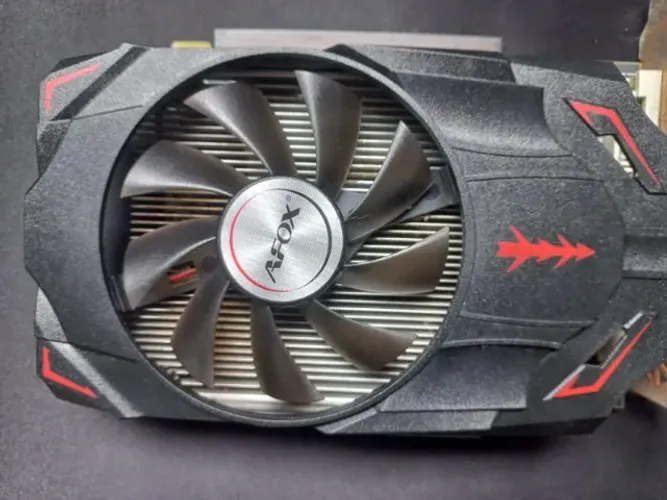 Rx 550 2gb placa de video