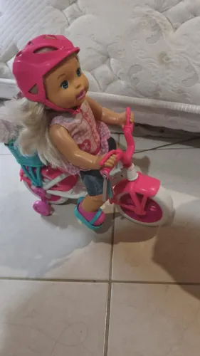 boneca que anda de bike little mommy