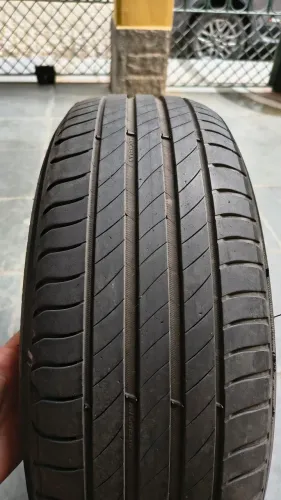 Pneu 185 60 15 Michelin 