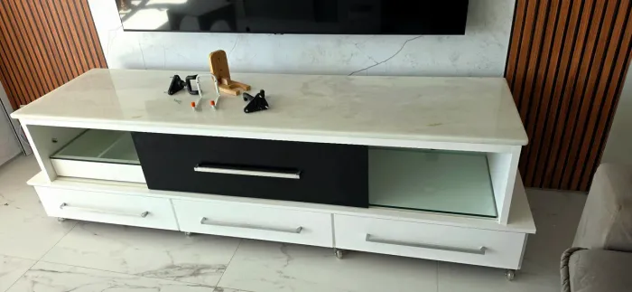 RACK DE TV COM MARMORE BRANCO