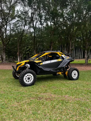 Utv Can Am Maveck R