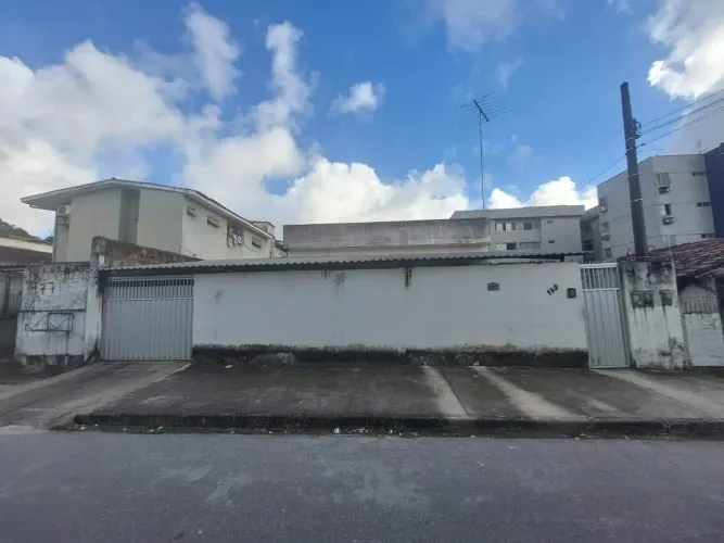 Casa 3 quartosQ (1 suíteS) para para aluguel em Iputinga - Recife |