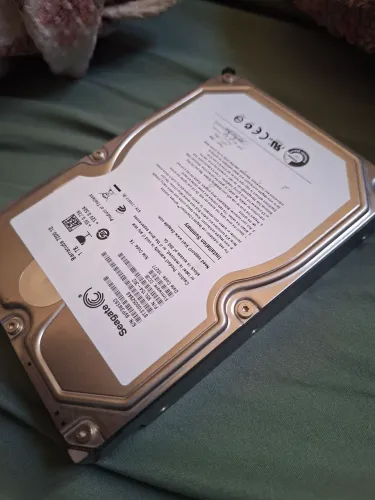 HD SEAGATE estado de novo 100% sata, de computador, 1 terá bite