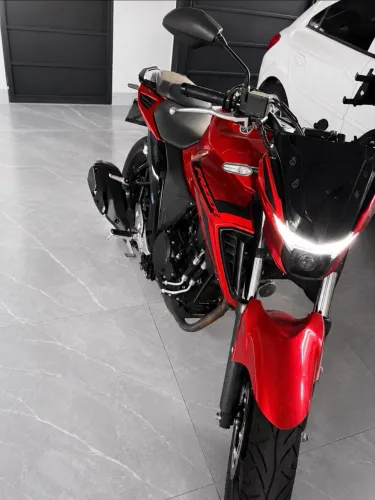 Yamaha Fazer 250c