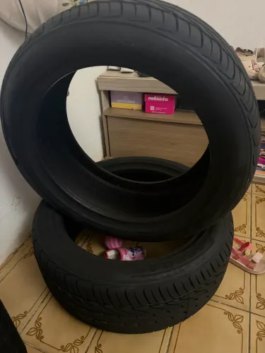 Pneus novos aro 18  225/50zr 18