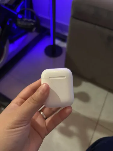 AirPods
