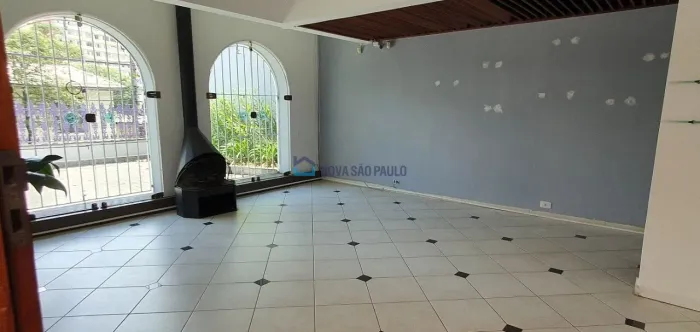 Lindo Sobrado para Locação - Ideal para Escritório, Clínica ou Estúdio de Gravação