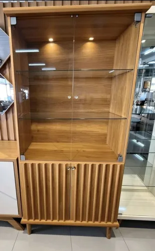 Cristaleira Com led, novo 