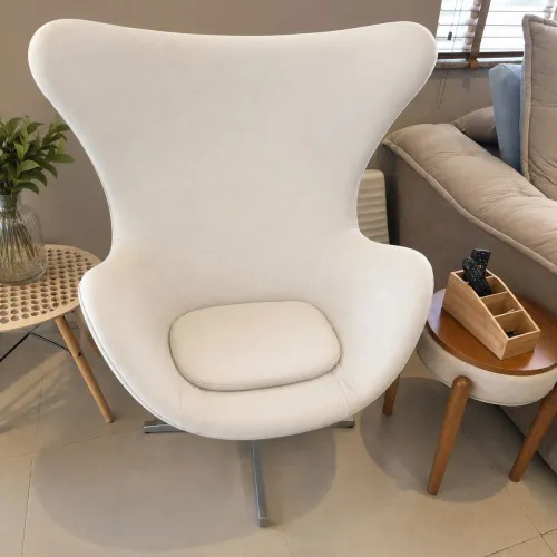 Poltrona Egg giratória