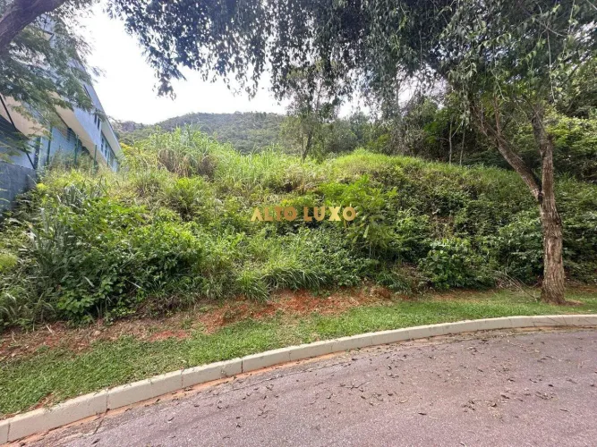 Terreno à venda em Nova Lima (Condomínio Quintas do Sol)  1.300 m² | Portaria 24h e lazer 