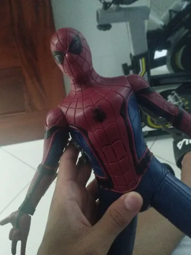 Boneco do homem aranha original fala mais de 100 frases