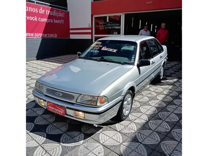 Ford Versailles GL 1.8i / 1.8 2P E 4P (álcool) 1995