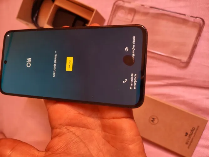 Motorola Edge 30 neo 5G Veri Peri com detalhe na tela
