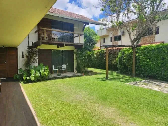 Vendo Casa com 5 suítes em Aldeia Cond. Torquato de Castro II