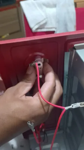 Consertos de refrigeração, microondas e forno elétricos 