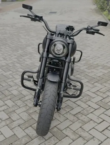 Mata-cachorro preto para Harley-Davidson Sport Glide