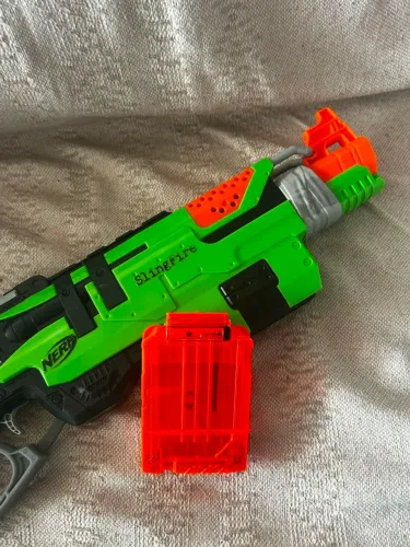 Nerf Zombie Strike SlingFire