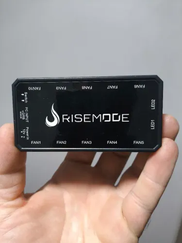 Controladora RGB para 10 fans risemode