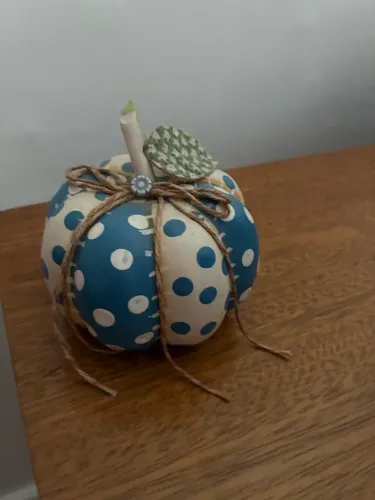 abóbora decorativa poá azul enfeite