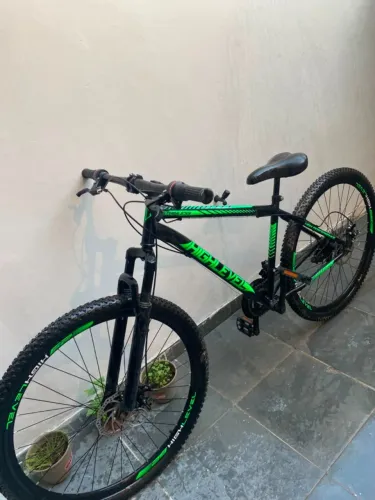 Bicicleta Aro 29 Aço Carbono Freios Disco Suspensão 21v - Semi Nova c/ Nota Fiscal