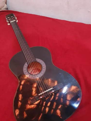 Violão acústico