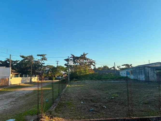 Terreno de esquina à venda -Balneário Ipanema