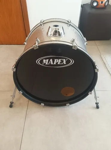 ## Bumbo de bateria Mapex Q Series 22, totalmente funcional, cromo excelente, barato !!