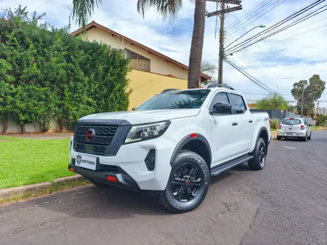 Nissan Frontier Pro4x CD 4X4 2.3 Bi-TB Die. AUT 2024