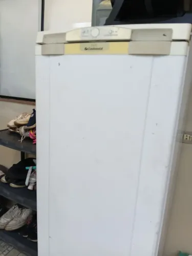 Freezer vertical continental 