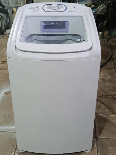 Electrolux 11 kg lavando centrifugando normalmente vendo e conserto em máquinas de lavar