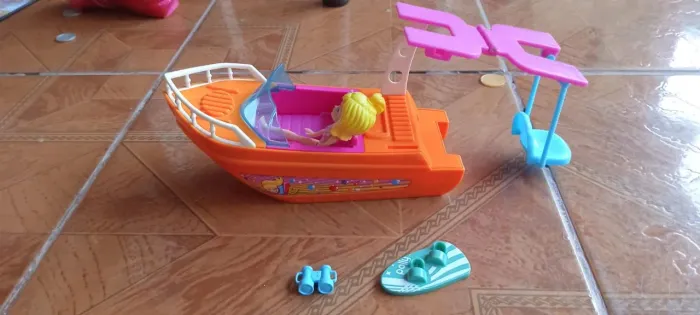 Lancha da Polly Pocket