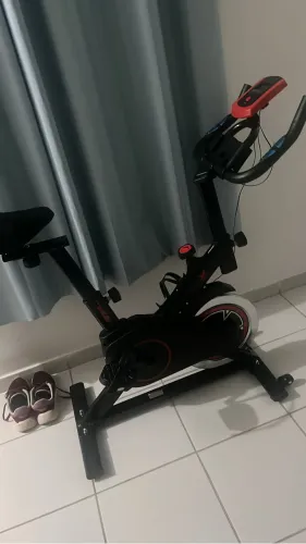 Bicicleta ergométrica nova