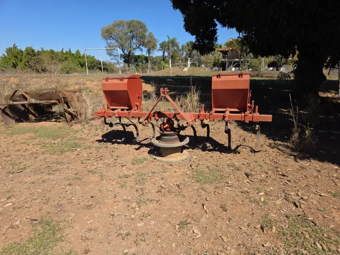 Vdo cultivador para milho 4 linhas