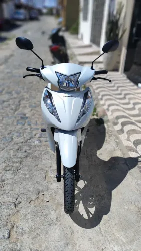 BIZ EX 125 2025