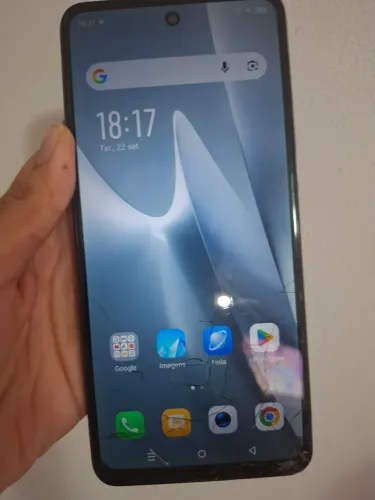 Celular Infinix Smart 8 usado