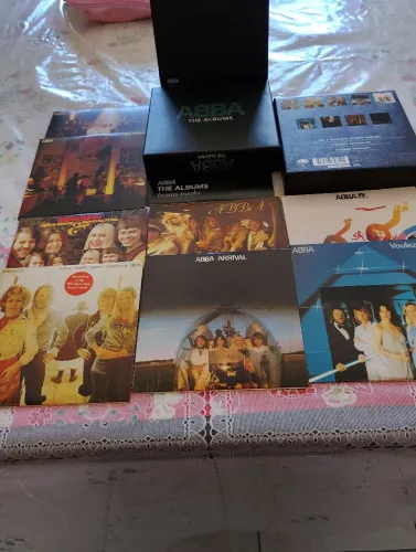 Vendo esses álbuns do ABBA THE ALBUMS