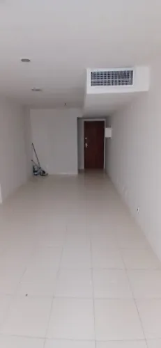 Excelente sala comercial no Centro Comercial Barão da Taquara