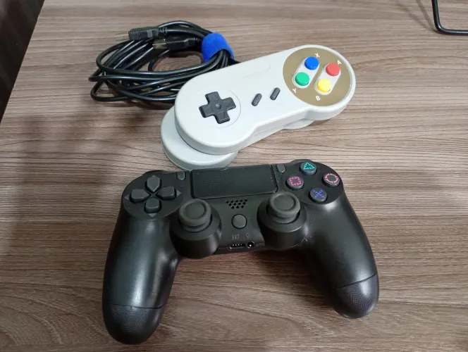 Controles bluetooth e super Nintendo usb