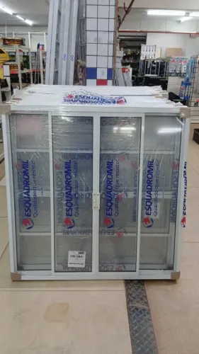 Janela de aluminio branca com 4 folhas estilo blindex promoção 1.0x1.0 a vista R$399,90