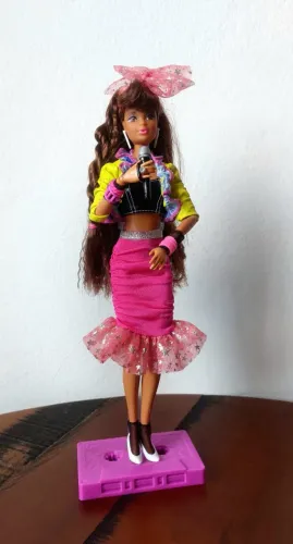 Barbie 80s Rewind 2021 - Night Out + brinde especial!