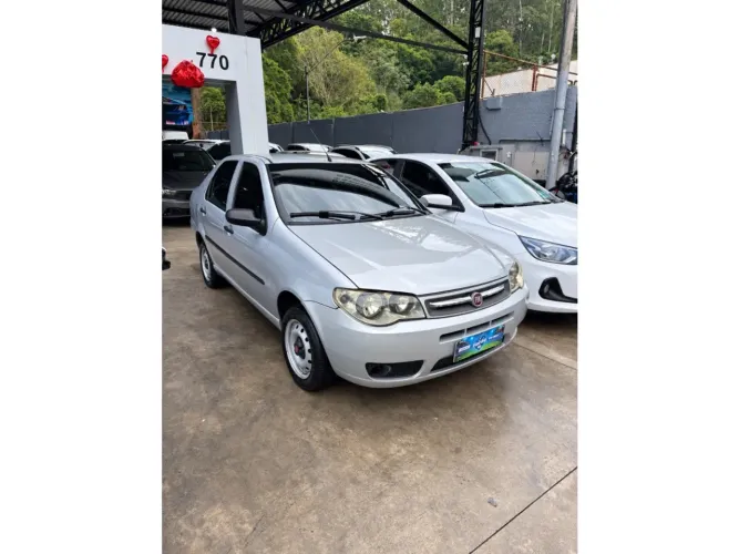 Fiat Siena Celebration 1.0 Fire Flex 8V 4P 2011