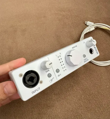 Interface de Audio Arturia Minifuse 1 seminova