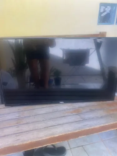 Tv para retirada de peças