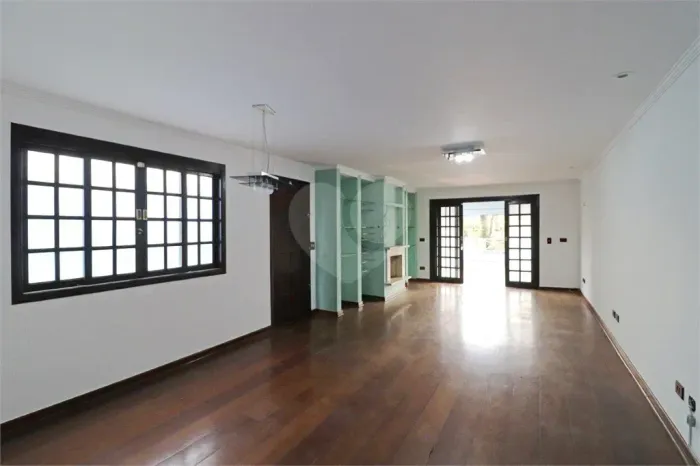 Casa para venda e locação na Vila Madalena