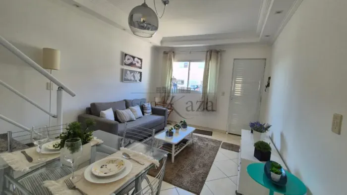 Oportunidade - Casa Sobrado em Condomínio - Condomínio Flor de Lotus - Jardim Jacinto - Ja