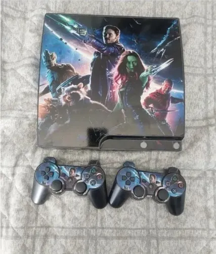 PS3 Slim + 2 Controles + Jogos opcionais