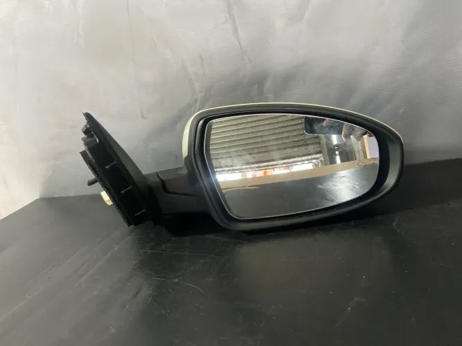 Retrovisor Kia Cerato 20/22 lado direito original 